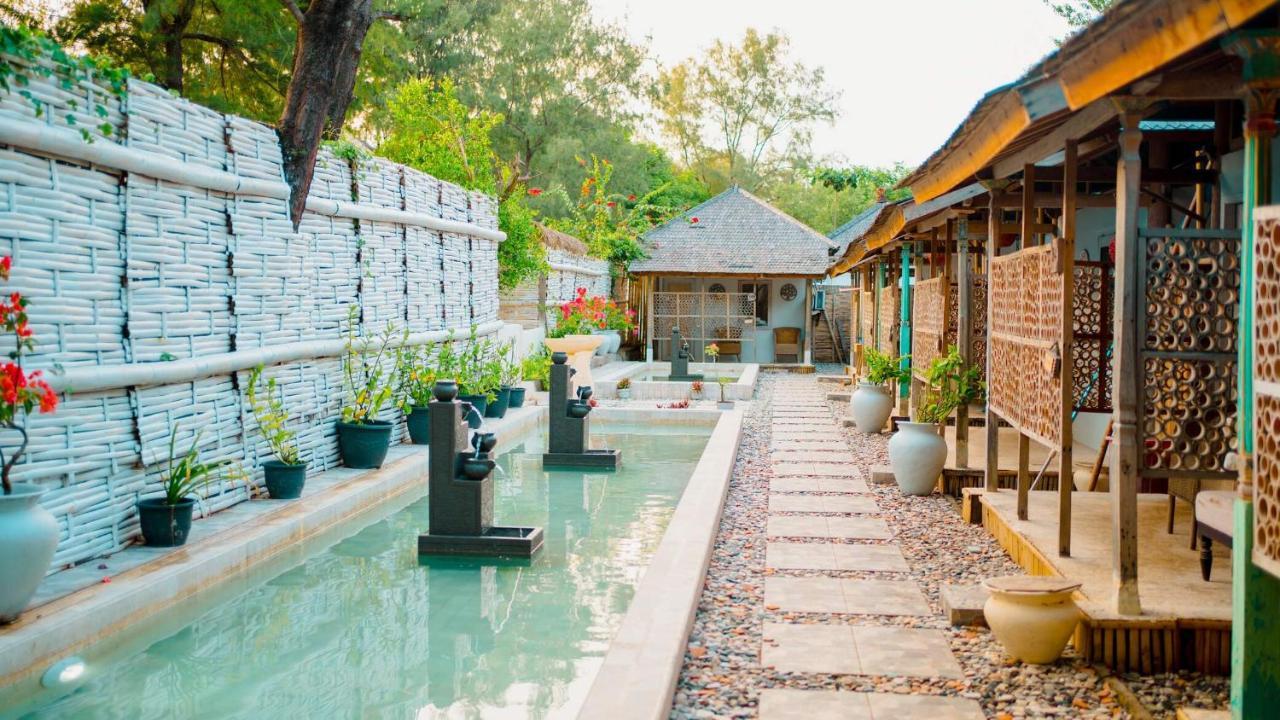 Bungalow Cafe Gili Beachfront Гили Мено Екстериор снимка