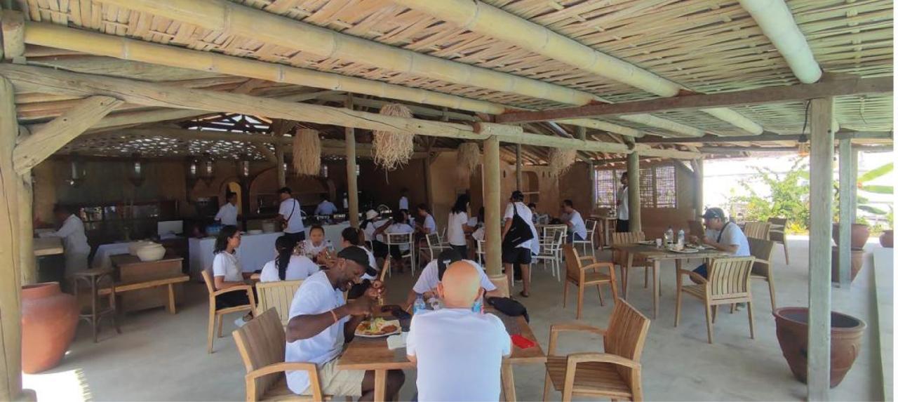 Bungalow Cafe Gili Beachfront Гили Мено Екстериор снимка
