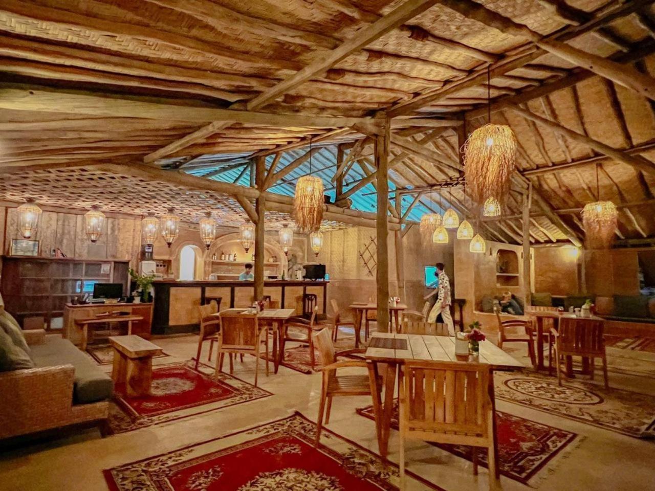 Bungalow Cafe Gili Beachfront Гили Мено Екстериор снимка
